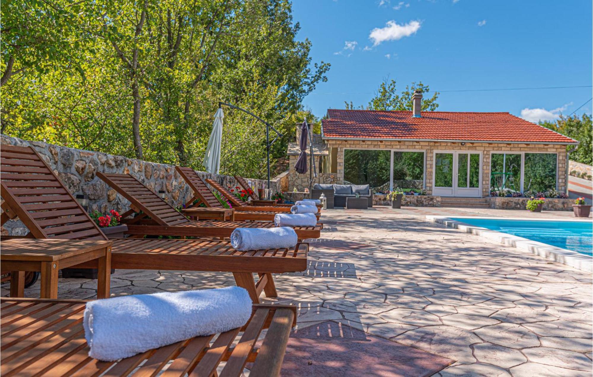 Gorgeous Home In Knin With Kitchen Kovacic Buitenkant foto