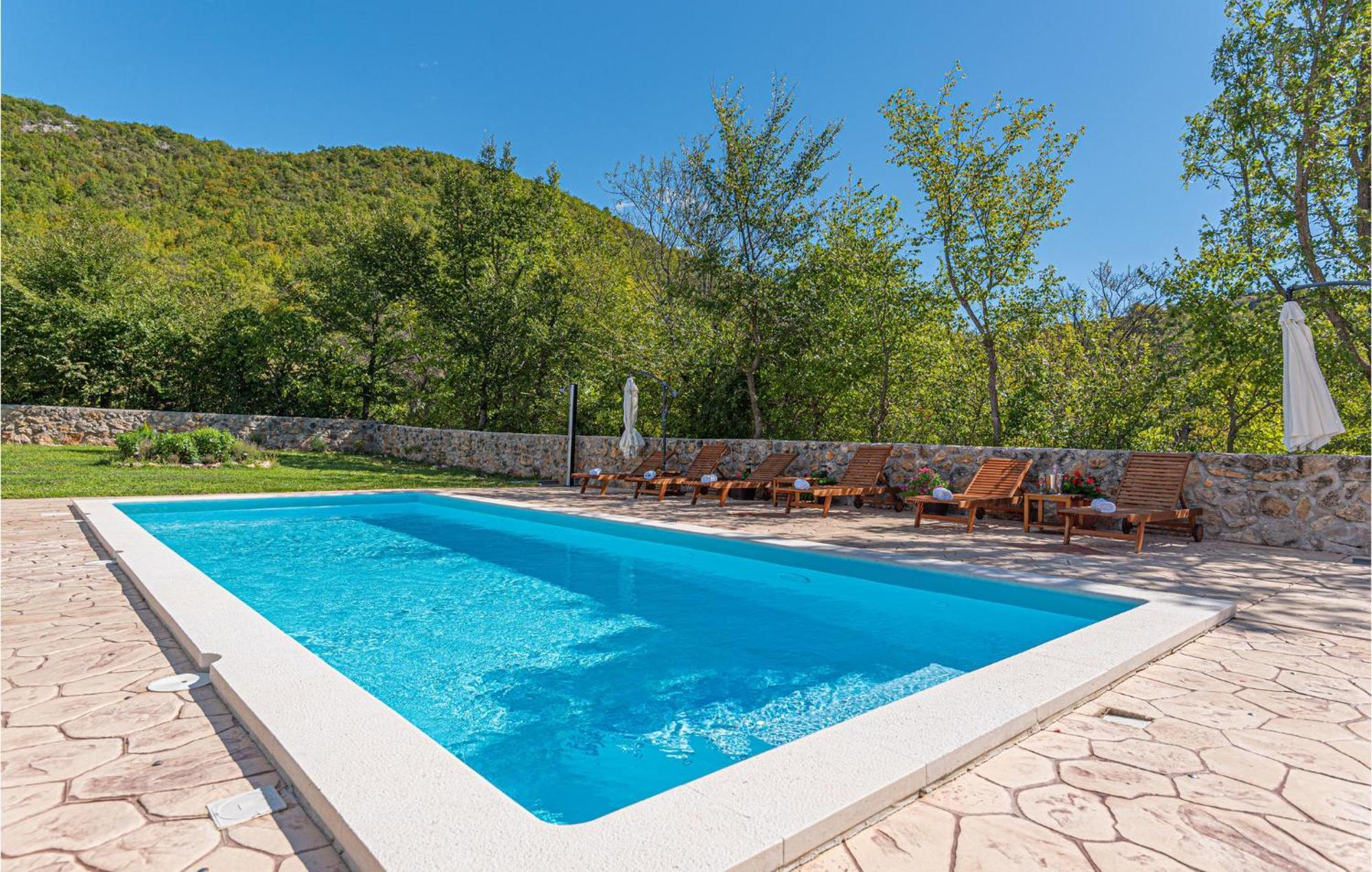 Gorgeous Home In Knin With Kitchen Kovacic Buitenkant foto