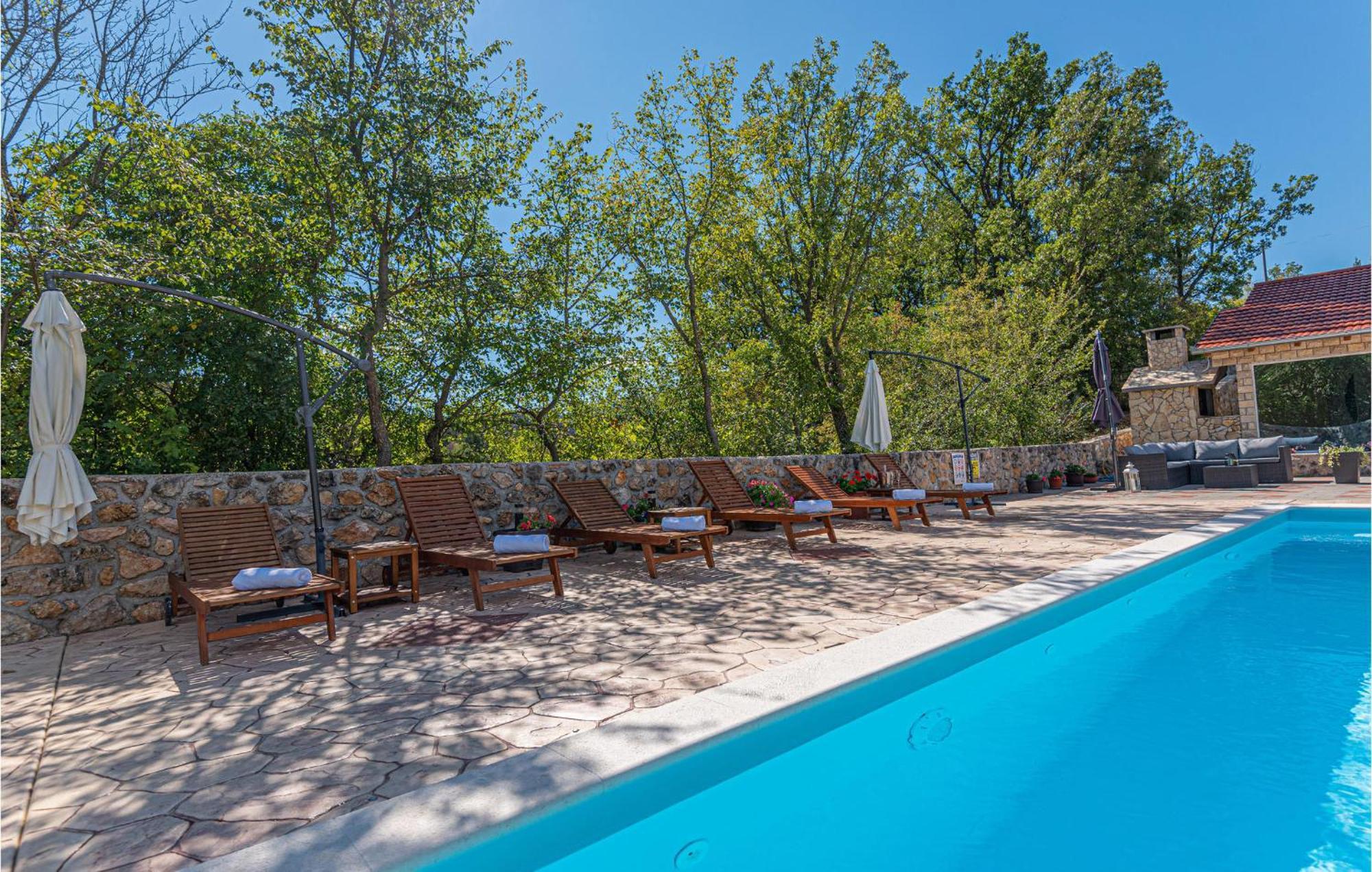 Gorgeous Home In Knin With Kitchen Kovacic Buitenkant foto